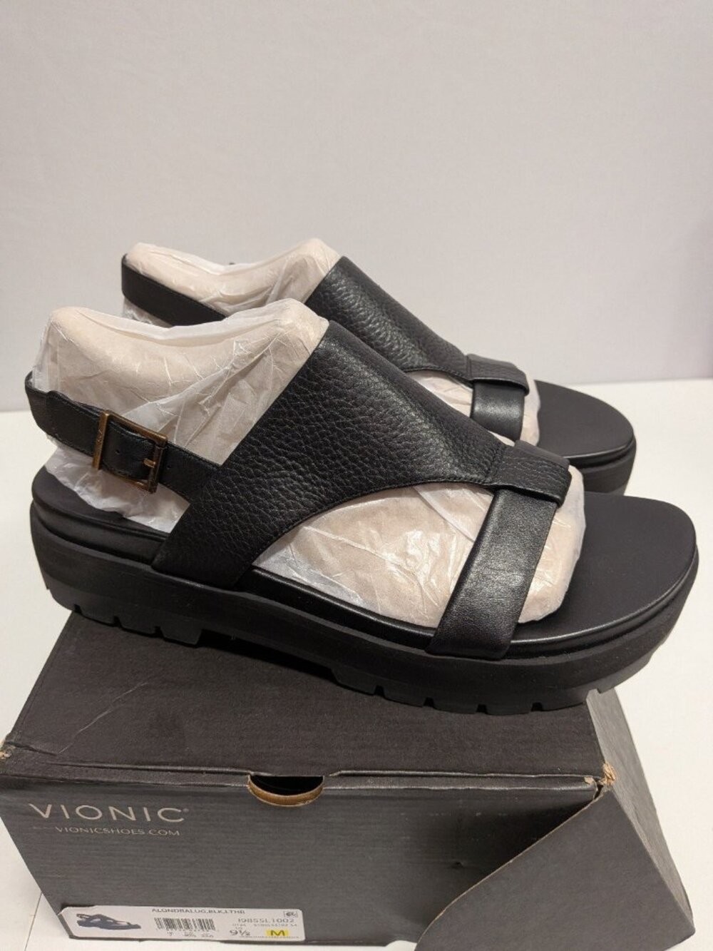 Vionic Alondra Lug Women's T-Strap Comfort Sandal size 9.5